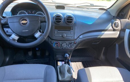 Chevrolet Aveo III, 2010 год, 11 фотография