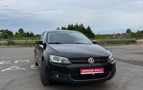 Volkswagen Jetta VI, 2014 год, 1 060 000 рублей, 1 фотография