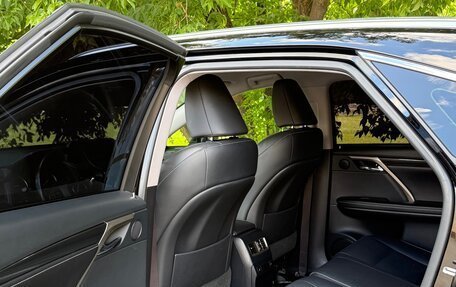 Lexus RX IV рестайлинг, 2019 год, 4 800 000 рублей, 6 фотография