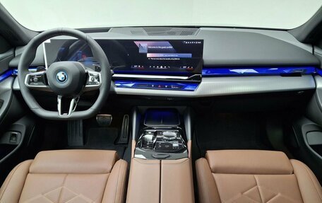 BMW 5 серия, 2025 год, 9 240 000 рублей, 8 фотография