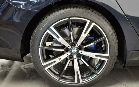 BMW 5 серия, 2025 год, 9 240 000 рублей, 10 фотография