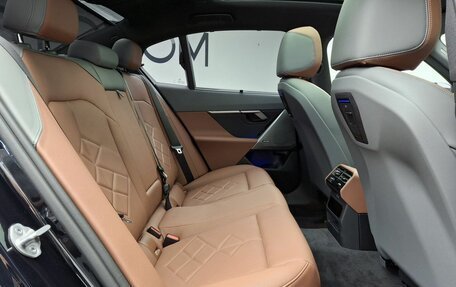BMW 5 серия, 2025 год, 9 240 000 рублей, 6 фотография