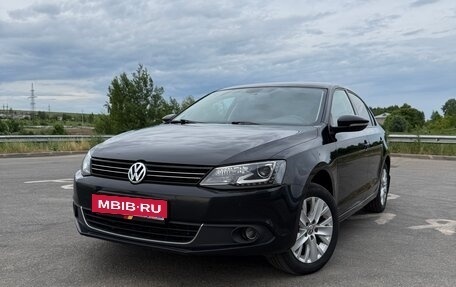 Volkswagen Jetta VI, 2014 год, 1 060 000 рублей, 3 фотография