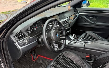 BMW 5 серия, 2015 год, 1 500 000 рублей, 5 фотография