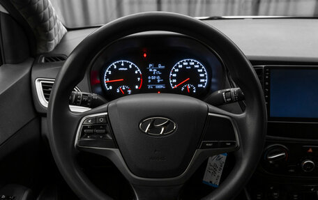 Hyundai Solaris II рестайлинг, 2019 год, 1 000 000 рублей, 10 фотография