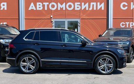 Volkswagen Tiguan II, 2018 год, 2 330 000 рублей, 4 фотография