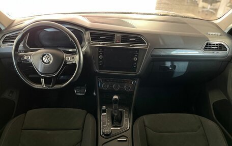 Volkswagen Tiguan II, 2018 год, 2 330 000 рублей, 9 фотография