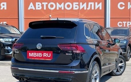 Volkswagen Tiguan II, 2018 год, 2 330 000 рублей, 5 фотография