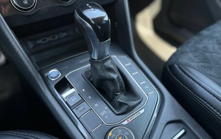 Volkswagen Tiguan II, 2018 год, 2 330 000 рублей, 17 фотография