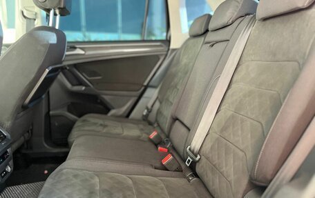 Volkswagen Tiguan II, 2018 год, 2 330 000 рублей, 26 фотография