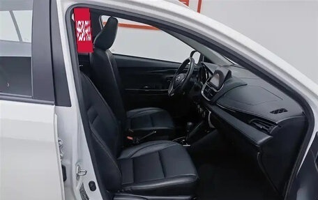 Toyota Yaris XP150 рестайлинг, 2021 год, 1 280 006 рублей, 10 фотография