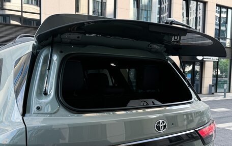 Toyota Sequoia, 2025 год, 13 990 000 рублей, 11 фотография
