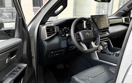 Toyota Sequoia, 2025 год, 13 990 000 рублей, 15 фотография