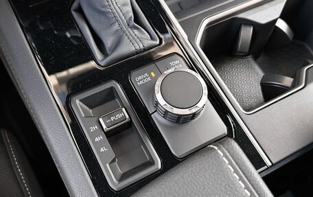 Toyota Sequoia, 2025 год, 13 990 000 рублей, 17 фотография