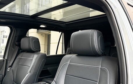 Toyota Sequoia, 2025 год, 13 990 000 рублей, 21 фотография