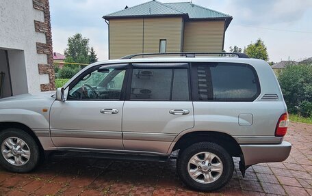 Toyota Land Cruiser 100 рестайлинг 2, 2007 год, 3 000 000 рублей, 3 фотография