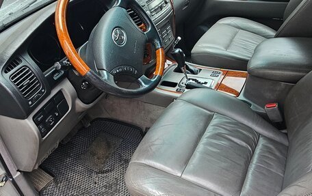Toyota Land Cruiser 100 рестайлинг 2, 2007 год, 3 000 000 рублей, 18 фотография