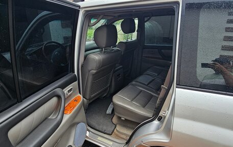 Toyota Land Cruiser 100 рестайлинг 2, 2007 год, 3 000 000 рублей, 15 фотография