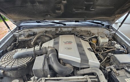 Toyota Land Cruiser 100 рестайлинг 2, 2007 год, 3 000 000 рублей, 20 фотография