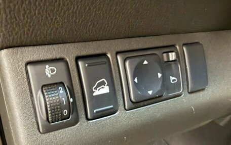 Nissan Pathfinder, 2011 год, 1 900 000 рублей, 9 фотография