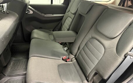 Nissan Pathfinder, 2011 год, 1 900 000 рублей, 17 фотография