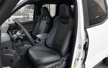 Toyota Tacoma, 2025 год, 11 290 000 рублей, 26 фотография