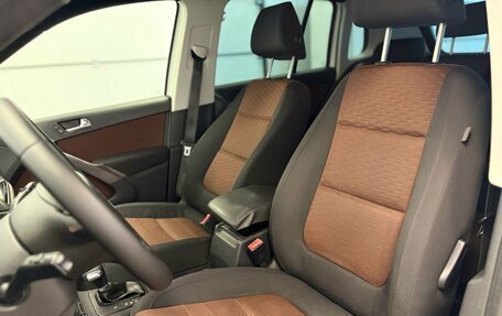Volkswagen Tiguan I, 2009 год, 850 000 рублей, 23 фотография