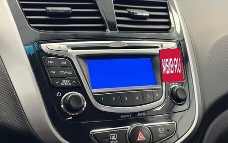 Hyundai Solaris II рестайлинг, 2013 год, 999 000 рублей, 18 фотография