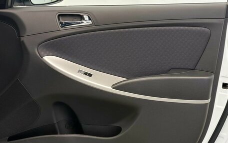 Hyundai Solaris II рестайлинг, 2013 год, 999 000 рублей, 25 фотография