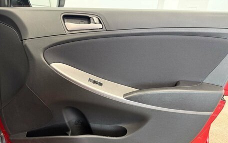 Hyundai Solaris II рестайлинг, 2014 год, 1 100 000 рублей, 18 фотография