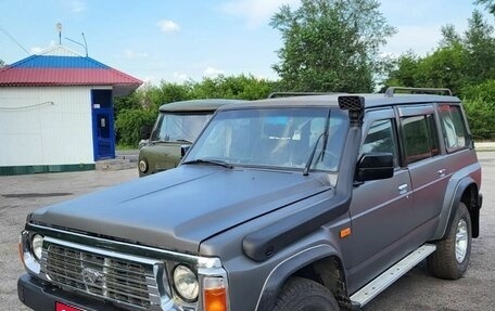 Nissan Patrol, 1995 год, 800 000 рублей, 1 фотография
