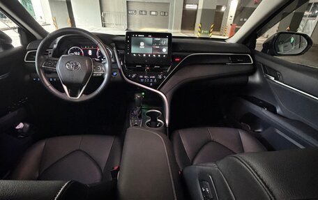 Toyota Camry, 2023 год, 4 200 000 рублей, 5 фотография