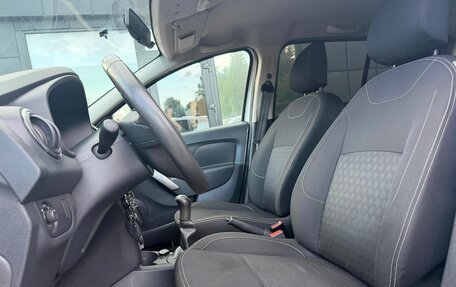 Renault Sandero II рестайлинг, 2016 год, 689 000 рублей, 17 фотография