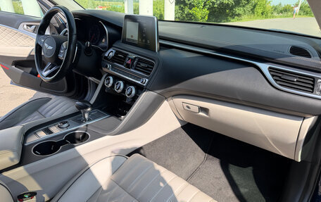 Genesis G70 I, 2018 год, 2 400 000 рублей, 12 фотография