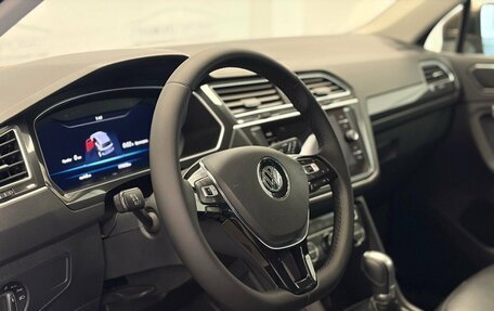 Volkswagen Tiguan II, 2017 год, 2 750 000 рублей, 17 фотография