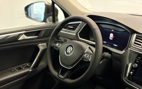 Volkswagen Tiguan II, 2017 год, 2 750 000 рублей, 34 фотография