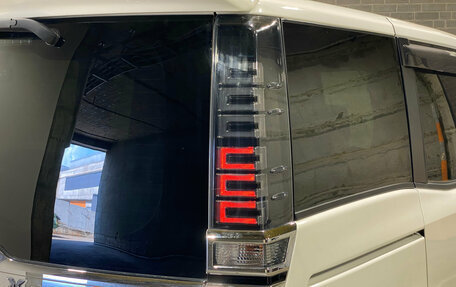 Toyota Voxy III, 2018 год, 2 530 000 рублей, 8 фотография