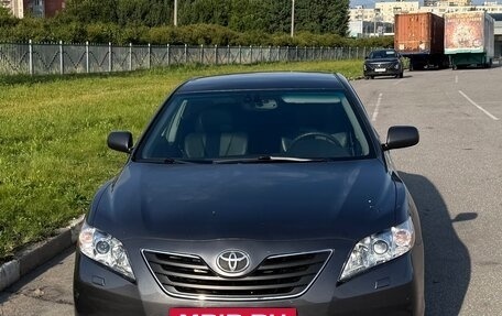 Toyota Camry, 2008 год, 890 000 рублей, 2 фотография