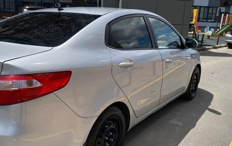 KIA Rio III рестайлинг, 2014 год, 830 000 рублей, 2 фотография
