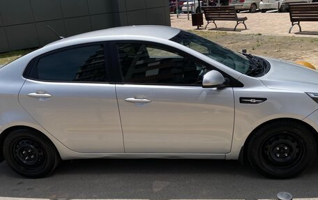 KIA Rio III рестайлинг, 2014 год, 830 000 рублей, 10 фотография