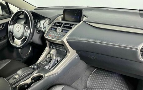 Lexus NX I, 2015 год, 2 999 000 рублей, 14 фотография