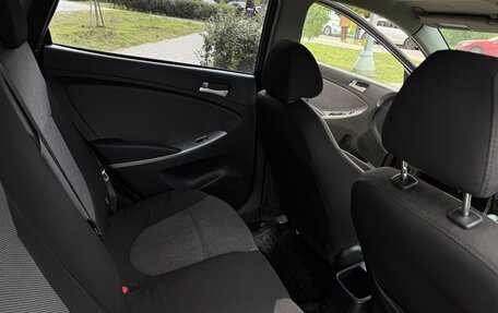 Hyundai Solaris II рестайлинг, 2011 год, 650 000 рублей, 14 фотография