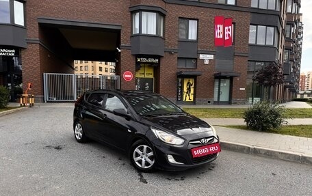 Hyundai Solaris II рестайлинг, 2011 год, 650 000 рублей, 2 фотография