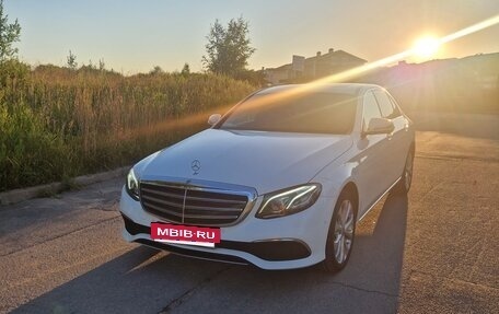 Mercedes-Benz E-Класс, 2019 год, 3 300 000 рублей, 3 фотография