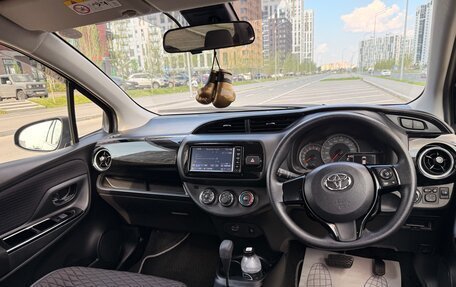Toyota Vitz, 2018 год, 1 280 000 рублей, 2 фотография