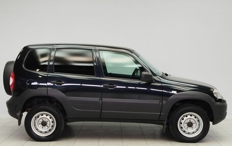 Chevrolet Niva I рестайлинг, 2018 год, 825 000 рублей, 1 фотография