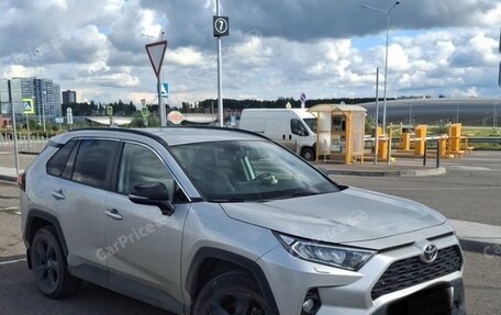Toyota RAV4, 2021 год, 3 400 000 рублей, 2 фотография
