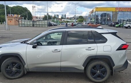 Toyota RAV4, 2021 год, 3 400 000 рублей, 4 фотография