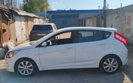 Hyundai Solaris II рестайлинг, 2015 год, 1 320 000 рублей, 2 фотография
