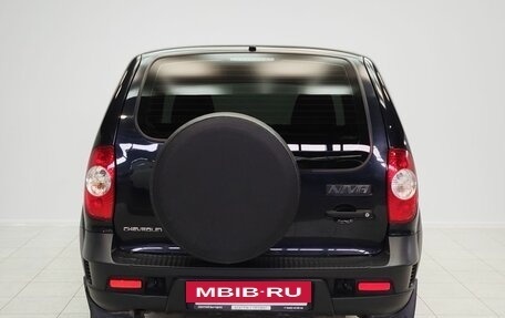 Chevrolet Niva I рестайлинг, 2018 год, 825 000 рублей, 3 фотография
